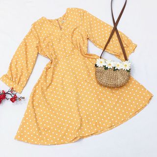 ĐẦM CHẤM BI VÀNG CAM TAY LỠ