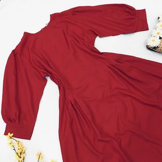 ĐẦM ĐỎ XẾP LY EO TAY LỠ