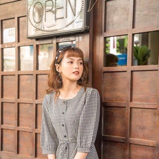 ĐẦM CARO ĐEN TAY LỠ