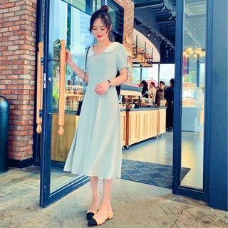 ĐẦM MINT CỔ TRẮNG