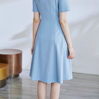ĐẦM XANH CỔ V NÚT BỌC