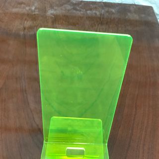 Kệ điện thoại mica 02
