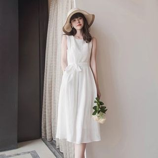 ĐẦM TRẮNG SÁT NÁCH CỘT EO