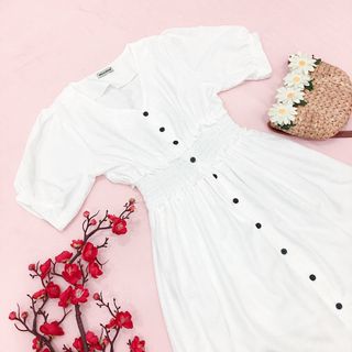 ĐẦM TRẮNG THUN EO NÚT ĐEN
