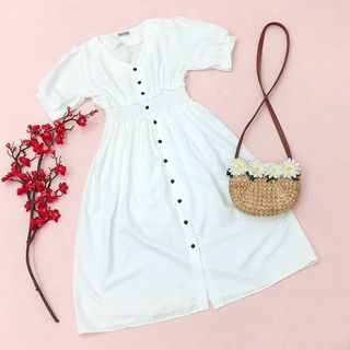 ĐẦM TRẮNG THUN EO NÚT ĐEN