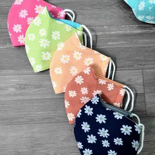 Khẩu trang vải tôn hoa cao cấp 2 lớp mịn đẹp
