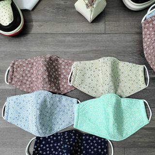 Khẩu trang vải tôn hoa cao cấp 2 lớp mịn đẹp