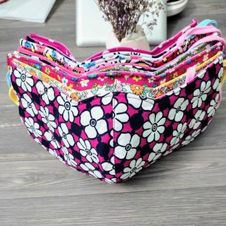Khẩu trang vải hoa mai chống nắng, hỗ trợ phòng ngừa dịch bệnh