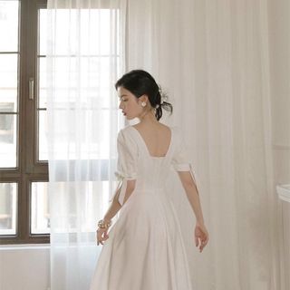 ĐẦM TRẮNG CỔ KHÓA TAY NƠ