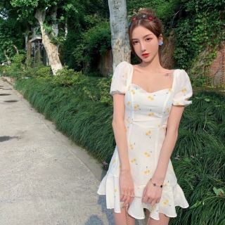 ĐẦM CHERRY VÀNG ĐUÔI CÁ
