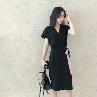 ĐẦM ĐEN PHỐI NƠ HỒNG