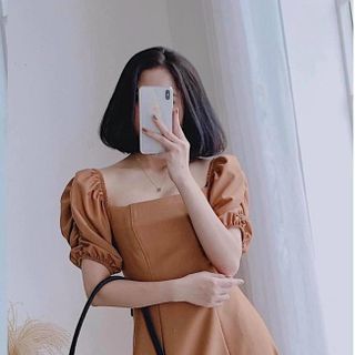 ĐẦM KEM CỔ VUÔNG XẺ TÀ