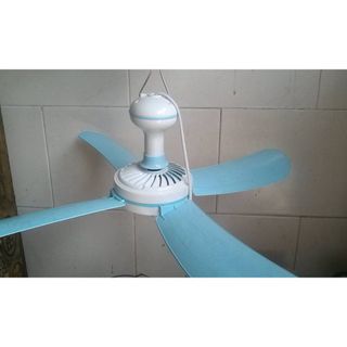 Quạt trần mini 4 cánh lớn( quạt treo màn, treo mùng)