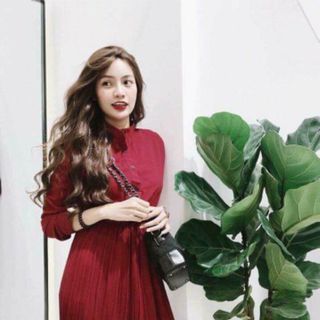 ĐẦM ĐỎ XẾP LY CỔ TRỤ