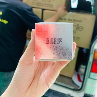 Huyết thanh 7Days Queenie Skin 50ml