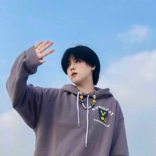 Áo hoodie in cú mèo trẻ trung, năng động