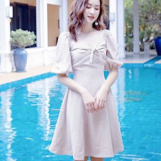 ĐẦM BI TRẮNG NHÚN NGỰC