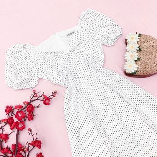 ĐẦM BI TRẮNG NHÚN NGỰC