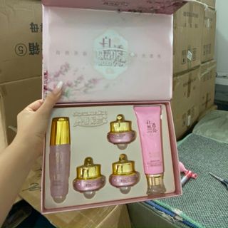 Bộ Mỹ phẩm trắng da hoàng cung anh đào