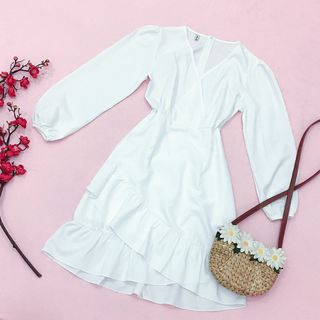 ĐẦM TRẮNG TAY DÀI TÙNG BÈO