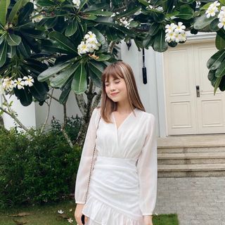 ĐẦM TRẮNG TAY DÀI TÙNG BÈO