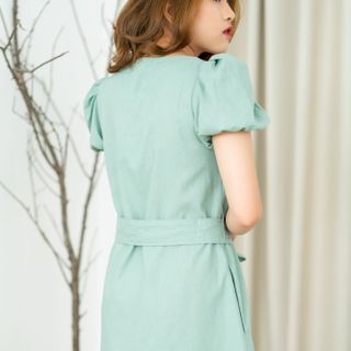 Đầm linen cổ tròn