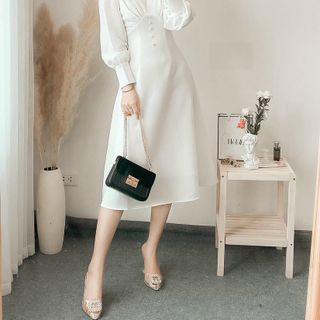 ĐẦM TRẮNG CỔ V NÚT BỌC TAY DÀI