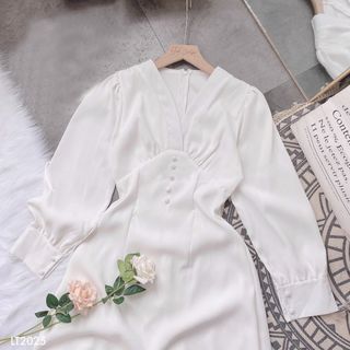 ĐẦM TRẮNG CỔ V NÚT BỌC TAY DÀI
