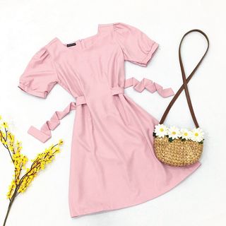 ĐẦM HỒNG FORM NGẮN THẤT EO