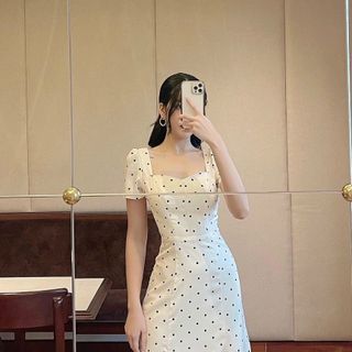ĐẦM BI TRẮNG CỔ VUÔNG TÙNG XÒE