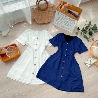 ĐẦM CỔ V NHÚNG NGỰC 2 MÀU