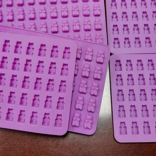 Khuôn silicon gấu làm kẹo dẻo, kẹo chip chip, socola, rau câu mini 50 viên