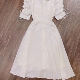 ĐẦM TRẮNG TAY RÚT NHÚNG EO