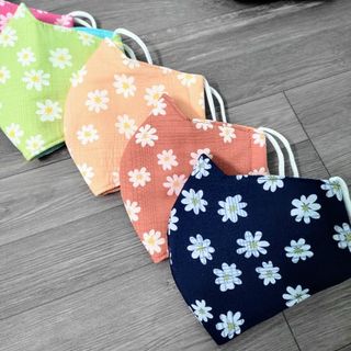 khẩu trang vải tôn hoa cao cấp 3 lớp 2 mặt mềm mịn không xù