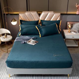 Bộ Ga và 2 vỏ gối nỉ nhung