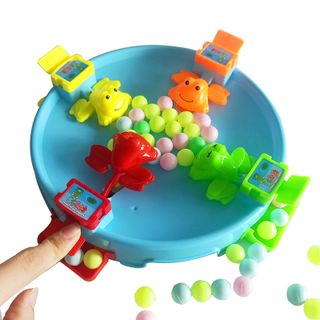 Ếch ăn bi đồ chơi giải trí nhiều người.