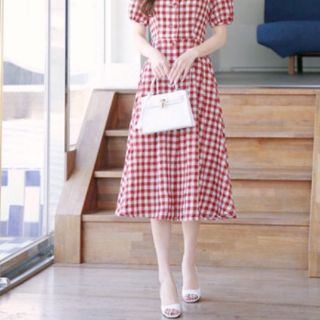 ĐẦM VÁY CARO ĐỎ NÚT BỌC