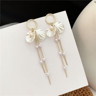 Khuyên tai hoa trắng Hàn Quốc dáng dài