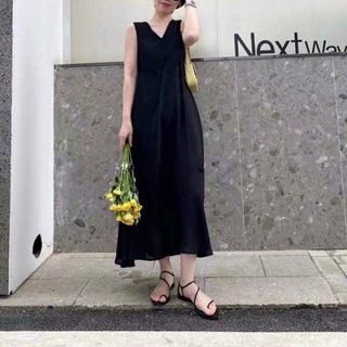 ĐẦM SUÔNG CỔ VUÔNG 2 MÀU