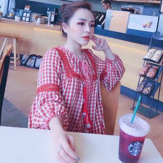 ĐẦM CARO REN ĐỎ