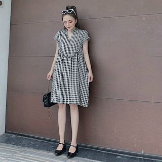 ĐẦM CARO ĐEN PHỐI BÈO NÚT