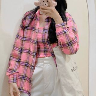 Áo trong áo ngoài sọc cảo
