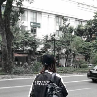Áo khoác dù bomber chữ hàn