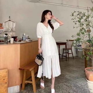 ĐẦM VUÔNG CỔ V ĐUÔI CÁ