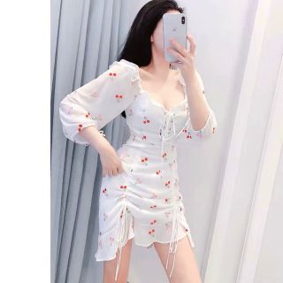 ĐẦM CHERRY DÂY RÚT TRẮNG