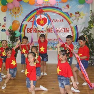 Tìm đại lý phân phối áo cờ đỏ sao vàng đủ size giá hấp dẫn