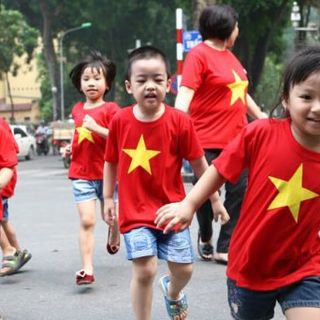 Tìm đại lý phân phối áo cờ đỏ sao vàng đủ size giá hấp dẫn