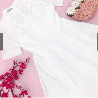 ĐẦM TRẮNG CỔ NÚT NGỌC