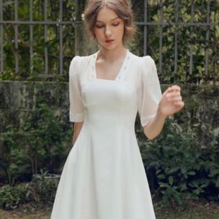 ĐẦM TRẮNG CỔ NÚT NGỌC
