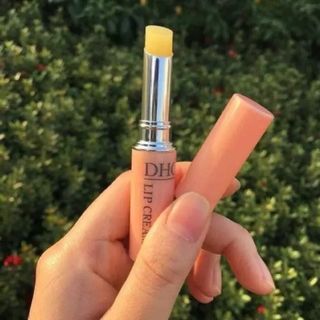 Son dưỡng môi DHC Nhật trị thâm môi không màu